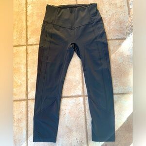 Lululemon ALL THE RIGHT PLACES CROP II *23